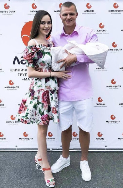 Костенко и Тарасов стали родителями 10 июля 2018-го — у них родилась дочь Милана Костенко и Тарасов стали родителями 10 июля 2018-го — у них родилась дочь Милана