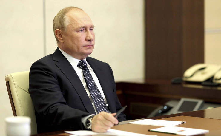 Владимир Путин выслушал доклад Голиковой Владимир Путин выслушал доклад Голиковой