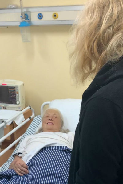 В прошлом месяце актрису снова госпитализировали В прошлом месяце актрису снова госпитализировали