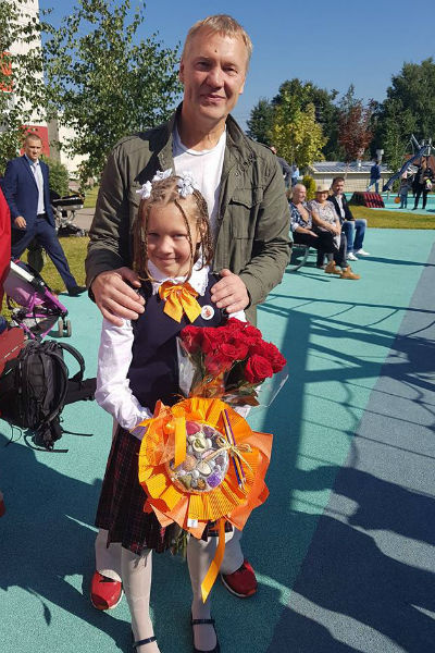 Анатолий Журавлев с дочкой Василисой