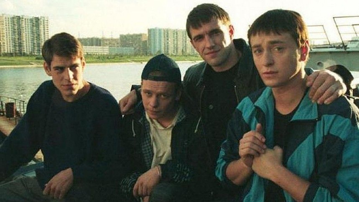 Премьера сериала состоялась 2002 году Премьера сериала состоялась 2002 году
