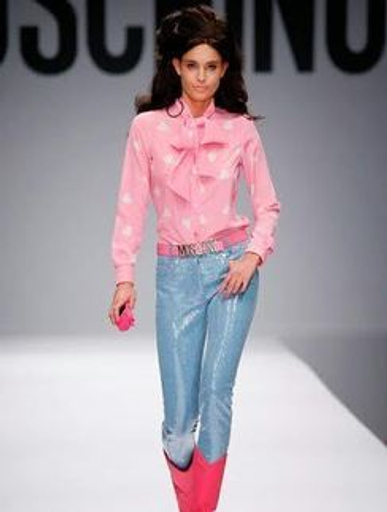 Показ Moschino