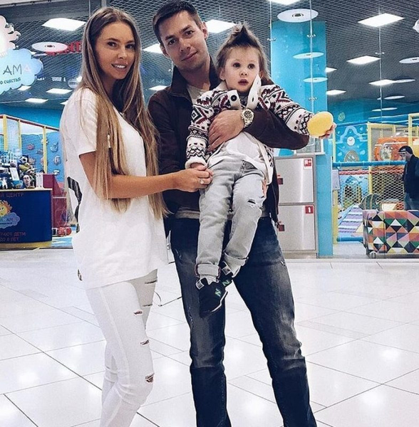 Стас Пьеха с бывшей женой и сыном