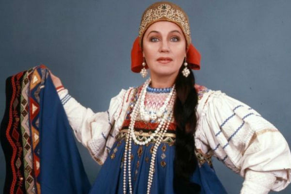 В 1991 Бабкина успешно дебютировала в качестве певицы-солистки на Международном музыкальном фестивале «Славянский базар» в Витебске. Именно с этого момента певица выступает с сольными программами, собирая многотысячные залы. В 1991 Бабкина успешно дебютировала в качестве певицы-солистки на Международном музыкальном фестивале «Славянский базар» в Витебске. Именно с этого момента певица выступает с сольными программами, собирая многотысячные залы.