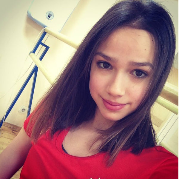 Алина Загитова Алина Загитова