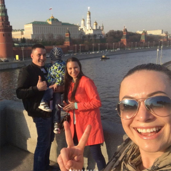 Наталья Фриске рада встрече с близкими Наталья Фриске рада встрече с близкими