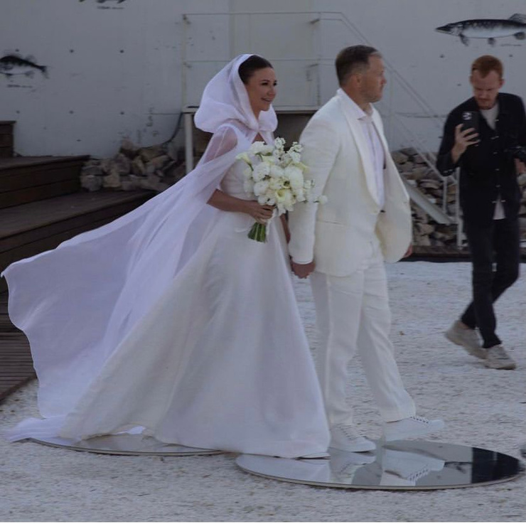 Новости: Вечная невеста.  Елена Блиновская и ее муж поженились в третий раз – фото №2