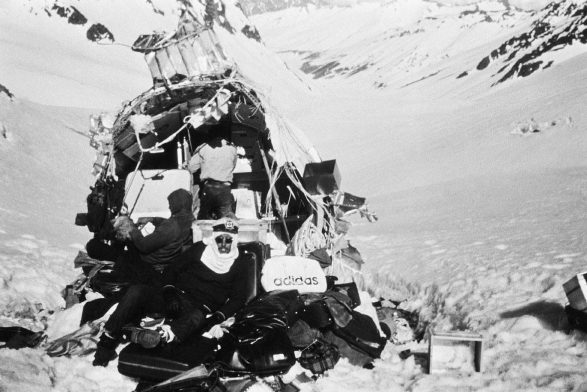 1972 год крушение. Нандо Паррадо чудо в Андах.