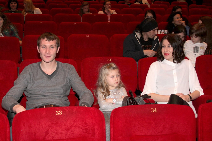 Николай с супругой Альбиной и дочерью Аминой