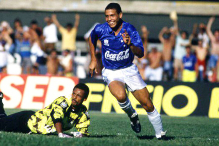 The first professional football team was Cruzeiro