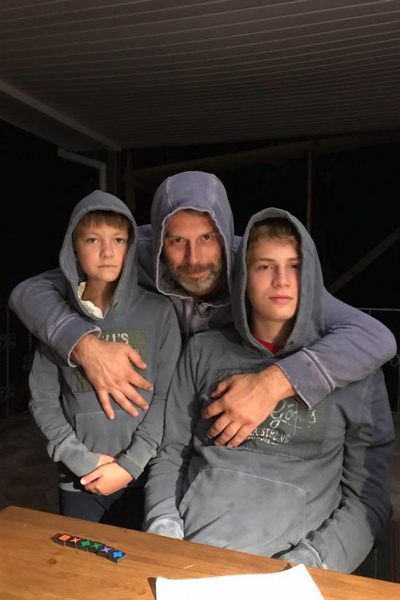 Муж Юрской с детьми Муж Юрской с детьми