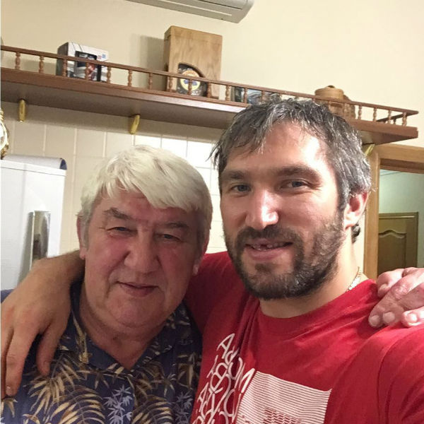 Александр Овечкин с папой Александр Овечкин с папой