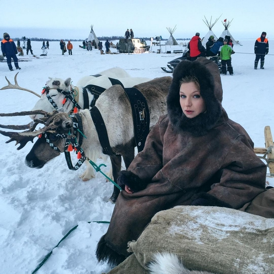 Татьяна Чердынцева на съемках сериала «Белый шаман»