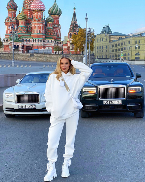 Певица Ханна Певица Ханна