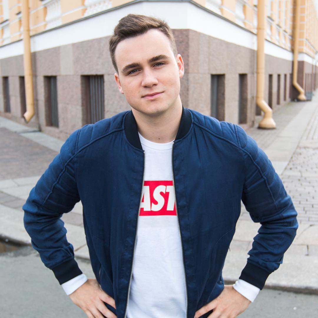 Ютуб хайп. Достойный блоггер. Бело росс 3 блоггер. Бело росс 3 блоггер. Бело росс 3 блоггер.