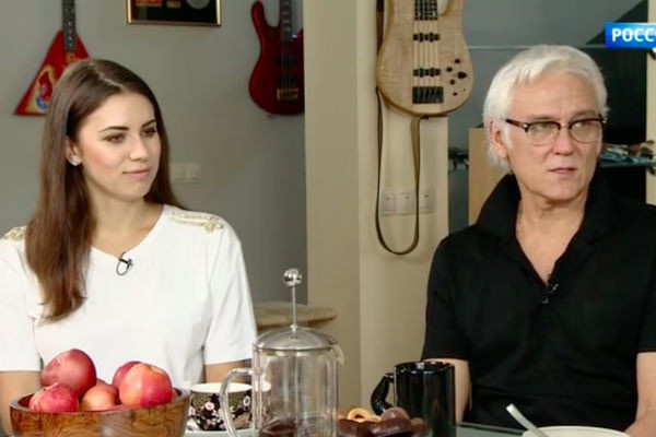Карина и Александр живут вместе