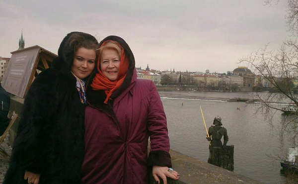 Людмила Мальцева и ее дочь Полина Нечитайло Людмила Мальцева и ее дочь Полина Нечитайло