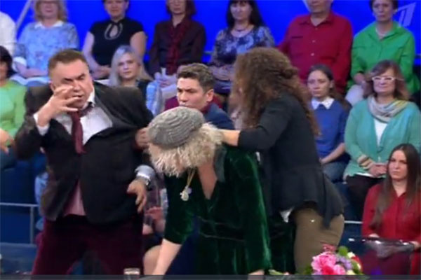 Дочь актрисы встала на ее защиту