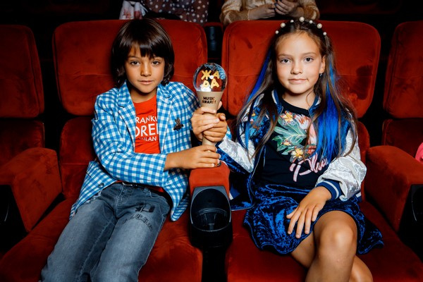 Располневшая Барановская и Киркоров с косичками: премия «Жара Music Awards» 
