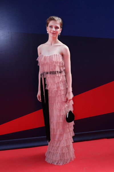 Лиза Арзамасова Лиза Арзамасова