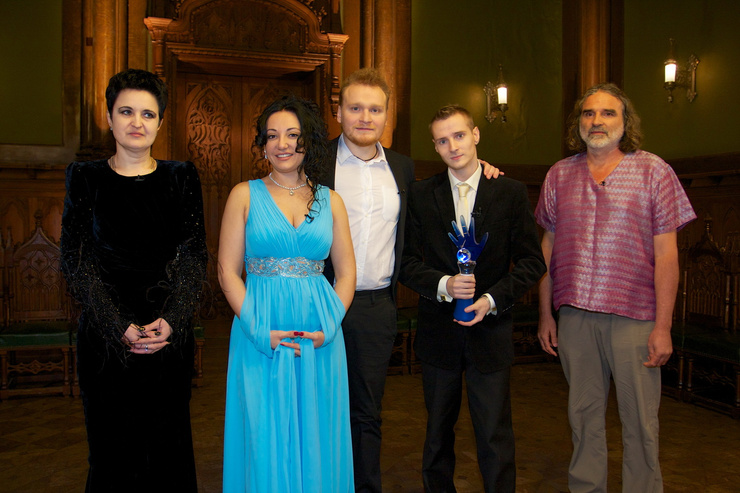 Победителем 13-го сезона «Битвы экстрасенсов» с большим отрывом от конкурентов стал Дмитрий Волхов