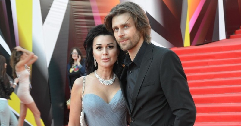 Анастасия Заворотнюк и Петр Чернышев отмечают годовщину