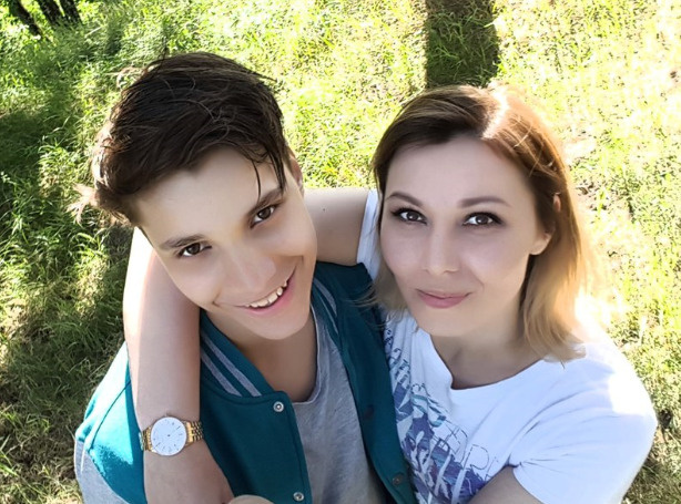Влад Бахов с мамой