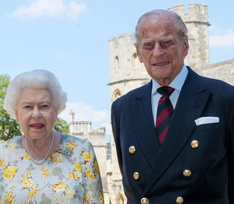 Ждал свою королеву? В Британии возмущены слухами о заморозке тела принца Филиппа до кончины Елизаветы II