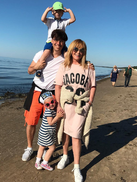 Максим Галкин и Алла Пугачева с детьми Максим Галкин и Алла Пугачева с детьми