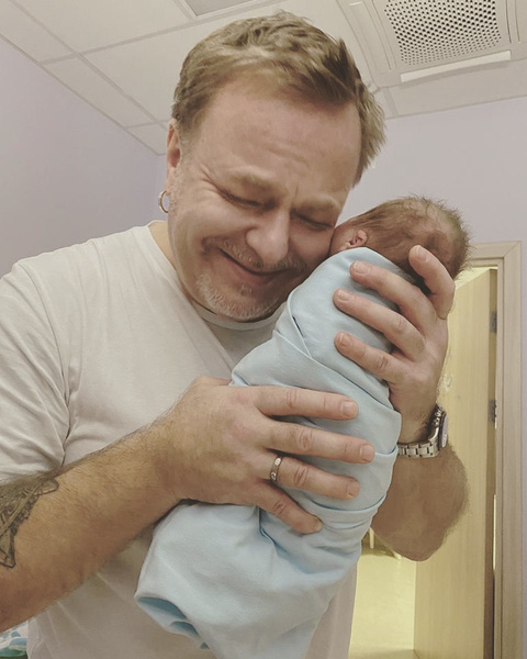 Владимир мечтает, чтобы первым словом малыша Вани стало «папа»