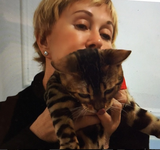 Любовь Успенская с бенгальским котом