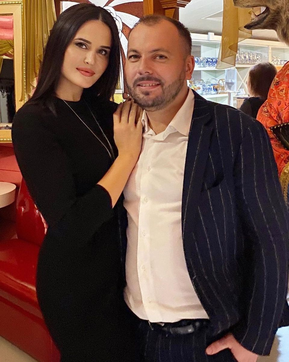 Ярослав сумишевский фото с женой