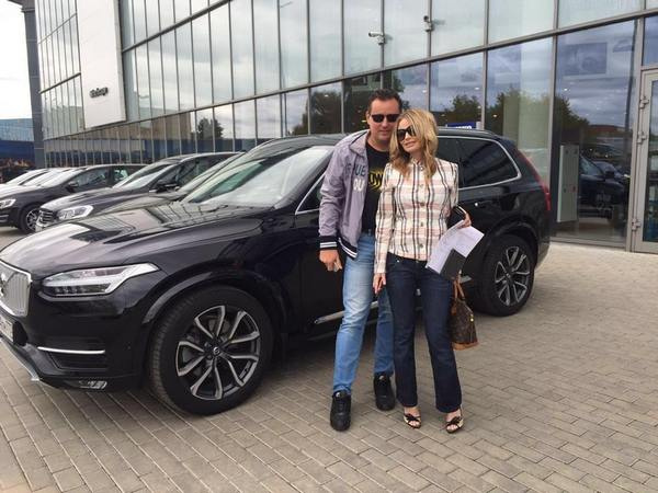 Дана Борисова и ее избранник тестируют новый автомобиль