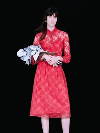 Модель в платье от Finery London