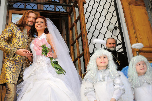 Анисина и Джигурда поженились 9 лет назад. Церемония состоялась в Дурасовском дворце в Москве