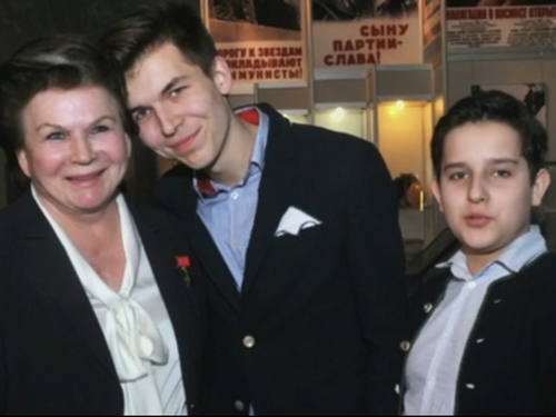 Валентин Терешкова с любимыми внуками