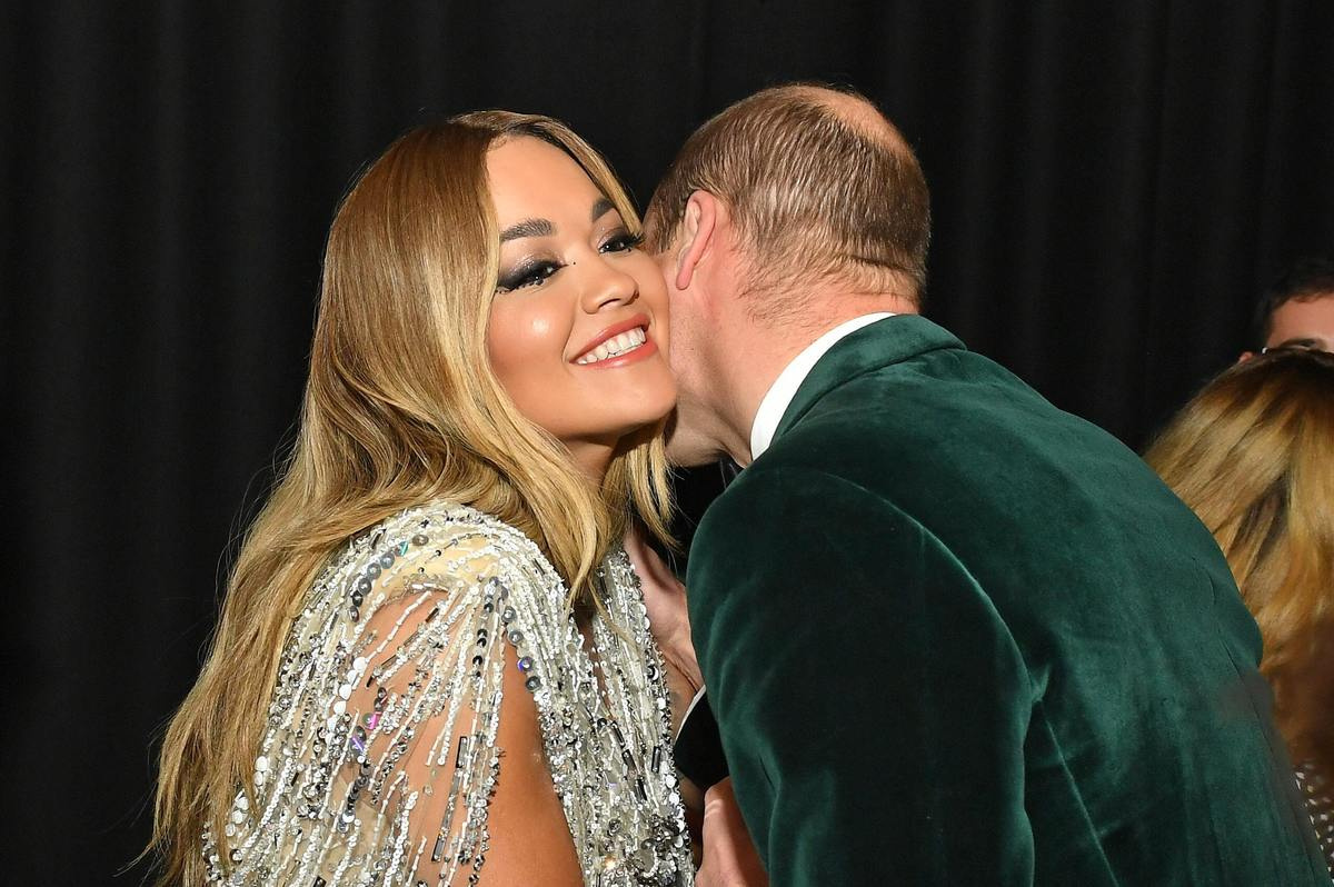 Ранее Рита Ора встречалась с продюсером Эндрю Уоттом и актером Эндрю Гарфилдом