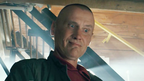 В кино и сериалах актеру доставались эпизодические роли В кино и сериалах актеру доставались эпизодические роли