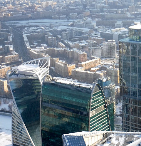 Вид на башню «Око», которая расположена в районе «Москва-Сити»