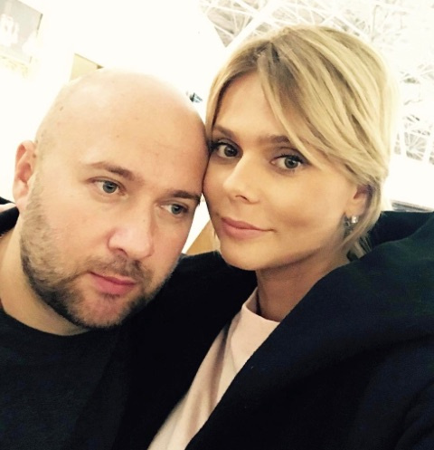 Певица Ксения Новикова с супругом Алексеем Сорокиным Певица Ксения Новикова с супругом Алексеем Сорокиным