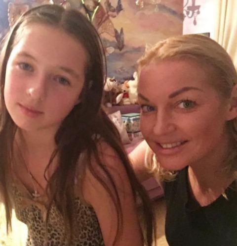 Анастасия Волочкова разобралась с недобросовестной няней дочери
