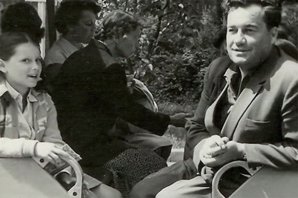 Эльдар Рязанов с дочерью, 60-е годы