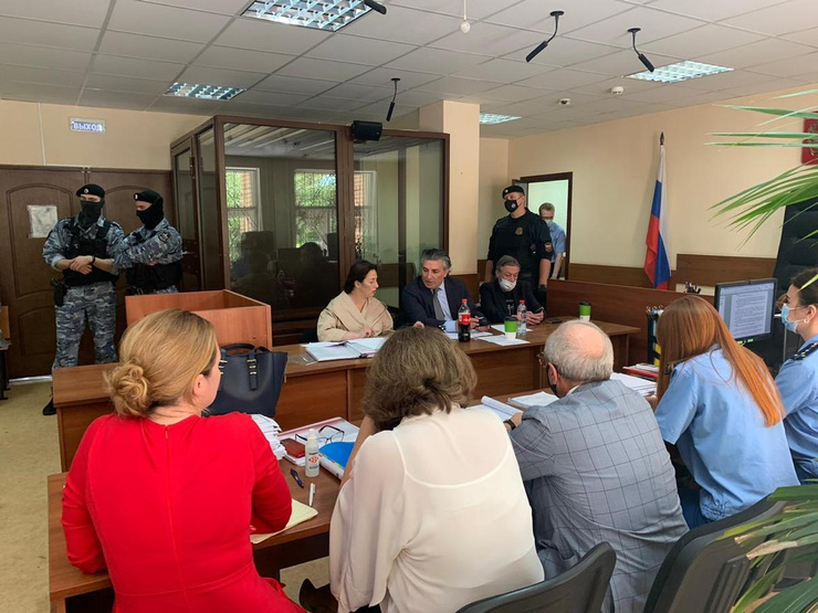 Обстановка в зале заседания