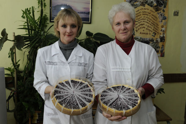 Торты для бабушек и дедушек сделали в пекарне Нью-Йорк Bakery