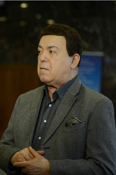Иосиф Кобзон признался, что не любит петь под фонограмму Иосиф Кобзон признался, что не любит петь под фонограмму