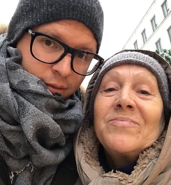 Максим уверяет, что ему не нужно наследство. Но известно, что мужчина погряз в крупных долгах