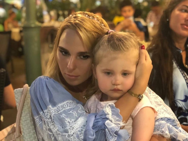 По мнению поклонников, Таисия растет копией своей мамы По мнению поклонников, Таисия растет копией своей мамы