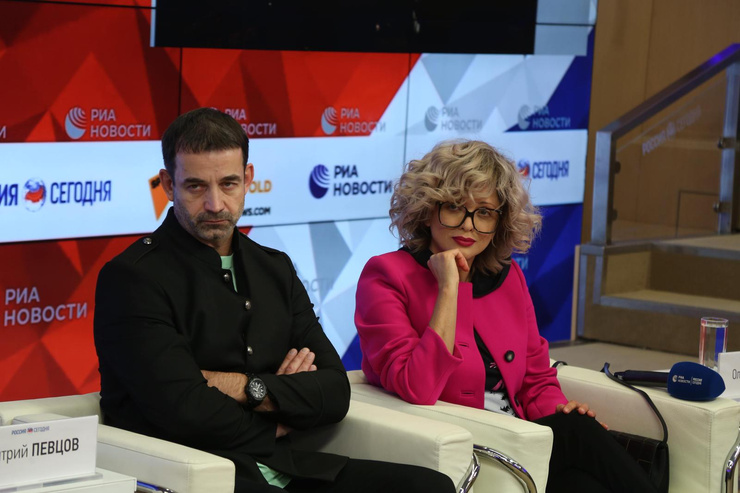 Ольга и Дмитрий вместе с 90-х. Актеры познакомились на съемках фильма «Прогулка по эшафоту» Ольга и Дмитрий вместе с 90-х. Актеры познакомились на съемках фильма «Прогулка по эшафоту»