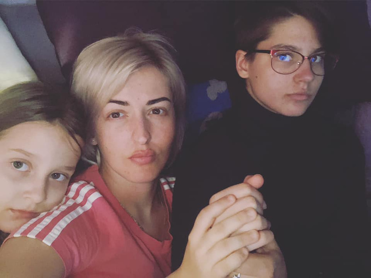 Анна с дочками Кристиной и Софой
