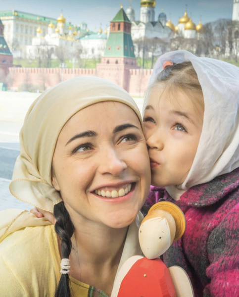 Тихомирова воспитывает 8-летнюю дочь Любаву Тихомирова воспитывает 8-летнюю дочь Любаву